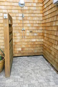 Beautiful Cottage located on the Shore of Quahog Bay - Spacious deck and includes a private dock - Image 5