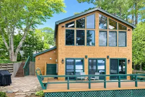 Beautiful Cottage located on the Shore of Quahog Bay - Spacious deck and includes a private dock - Image 2