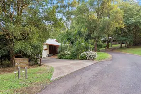 Kookaburra Kottage Luxury Chalet 2 Bedroom - Image 5