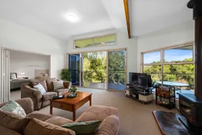 Kookaburra Kottage Luxury Chalet 2 Bedroom - Image 3