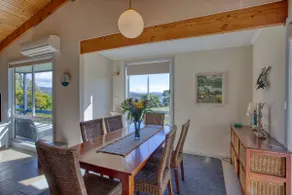 Cockatoo Cabin - Image 2