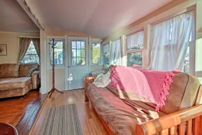 Steps to Cape Cod Canal: Pet-Friendly Home - Image 5