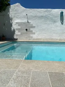 Very quiet villa with garden and pool to relax - Image 3