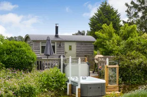 Rose Shepherds Hut - Image 3