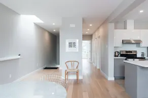 Little Italy - Montreal Contemporary Apartment - Image 2