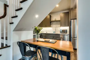Modern Luxury In Old Town - Sleeps 4 - Image 2