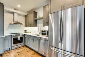 Modern Luxury In Old Town - Sleeps 4 - Image 4