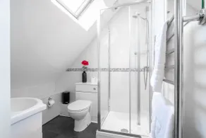 Corporate & Group Stays•Central Redhill Penthouse - Image 5
