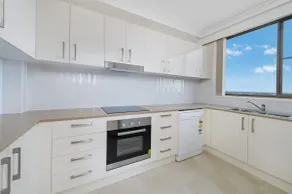 Sandpiper 9, 25 Waugh Street - Image 4