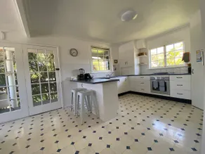 Allamanda House, 3 Willow Street - Image 2