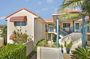 Golfinhos 2, 7 Commodore Crescent, - Image 2