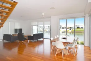 484 The Anchorage Port Macquarie - Image 4