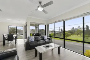 Dolphin Court 1, 1 Gowing Street - Image 4