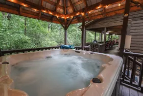 Award-Winning Cabin Near Helen with Hot Tub - Image 2