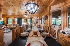 Award-Winning Cabin Near Helen with Hot Tub - Image 5