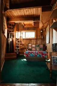 Tree House Tranquil-A-Tree Romantic/Hot Tub - Image 3