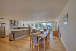 Quarterdeck Apartment - Image 2