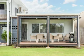 Grasstree Beach Shacks - Image 3