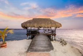 Amazing Sunsets! Beachfront 4BR w/ Pier, Kayaks - Image 5