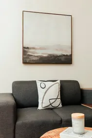 Studio 112 - Style & Comfort, Central Location - Image 5