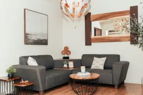 Studio 112 - Style & Comfort, Central Location - Image 3