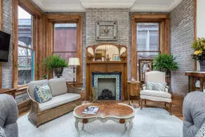 Historic Luxury. 7 Lux King Beds. Walk to DT. - Image 4