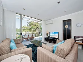 Aura 10 Shoal Bay - Image 2