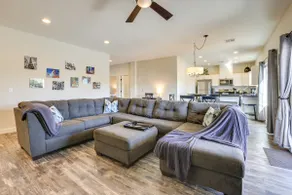 Updated Las Vegas House: Patio & Solar Heated Pool - Image 3