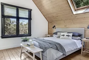 Designer Cabin in Blue Mountains with bush views - Image 5