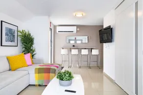 AQUA Ville Moderna 1 - Spacious 4BR Villa-Suite with King Beds - Image 3