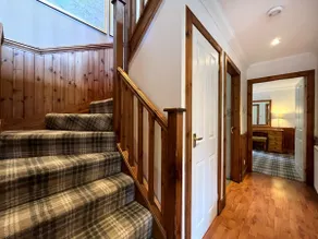 Montrose Lodge with private hot tub & sauna - Image 4