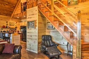 Log Cabin w / Great Yard-2 Meilen zum Lake Hamilton! - Image 5