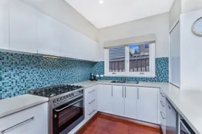 Merri Place - Image 3