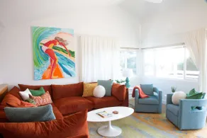 Vibrant & Spacious Endless Summer Manor - Image 4