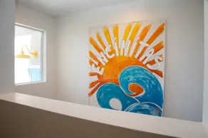 Vibrant & Spacious Endless Summer Manor - Image 2