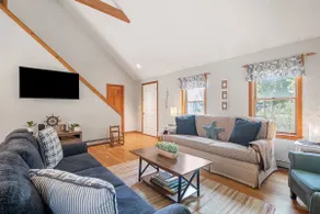 15 minute walk to Bayside Beach! - Image 4