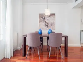 Experience the Charm of Retiro: Apartment 2H - Image 4