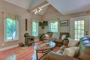 Mysigt Old Forge Home w / 2 Porches, Fire Pit, Hot Tub - Image 4