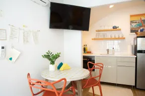 Walkable Hang Ten Hut in heart of Encinitas - Image 4