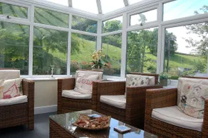 Glan Yr Afon premium holiday home with hot tub - Image 3