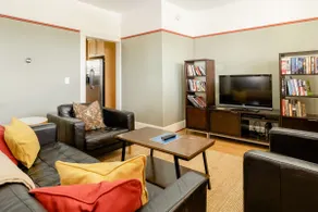 Stay Portland - Sun-filled Home in Buckman Neighborhood with 2BRs - Image 2