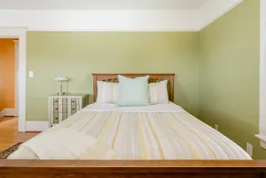 Stay Portland - Sun-filled Home in Buckman Neighborhood with 2BRs - Image 4