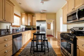 Stay Portland - Sun-filled Home in Buckman Neighborhood with 2BRs - Image 3