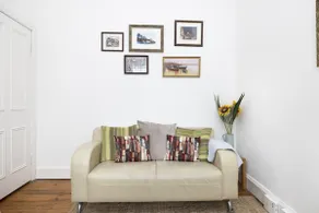 Edinburgh Cozy Apartment - Image 2