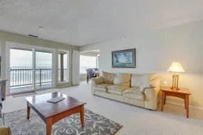Lincoln City Condo: Pool Access, Walk to Beach! - Image 5