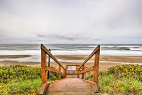 Lincoln City Condo: Pool Access, Walk to Beach! - Image 2