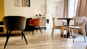 Apartment in pedestrian center near the train station - Image 5