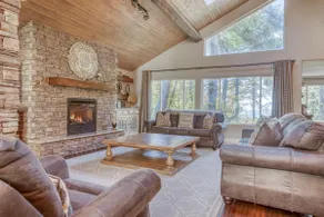 Sauna, Spabad, King Suite, Game Room og mere i dette Ocean View Home - Image 4