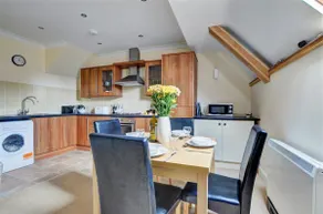 2 Bed in Lynton oc-chap - Image 3