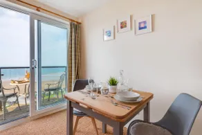 1 Bed in Clifton Court oc-fl30 - Image 3